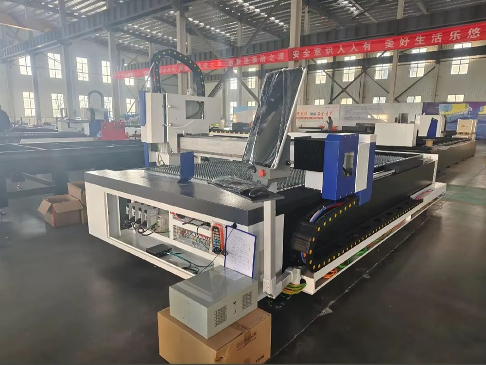 Macchina da Taglio Laser a Fib - Industrial Laser Metal Cutter recensione e prezzo