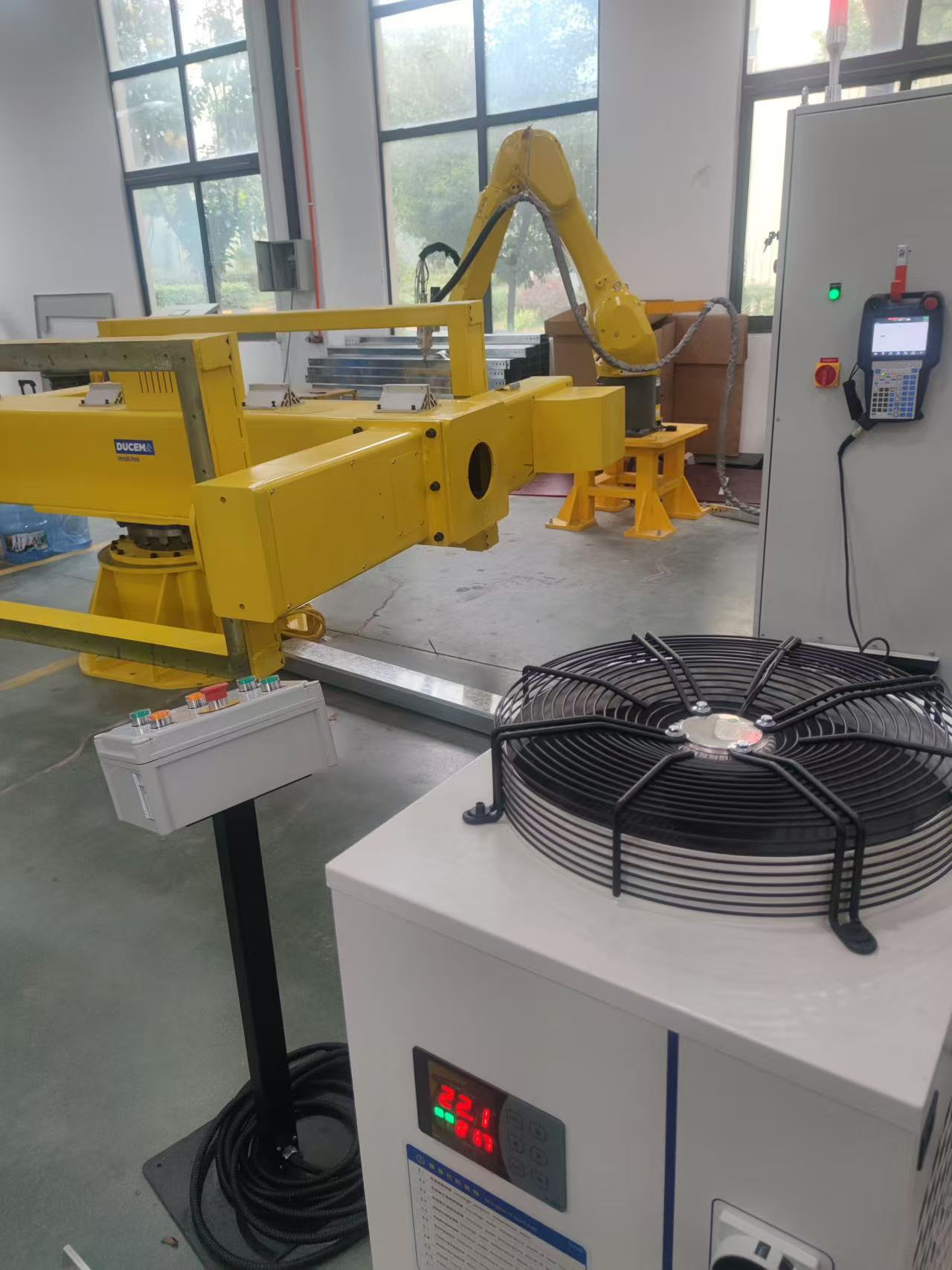 Tagliatrice Laser Industriale  - Industrial Laser Metal Cutter recensione e prezzo